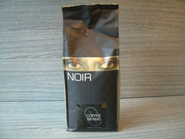 Zrnková káva Noir cafe v poměru 80% arabica a 20% robusta vytváři lahodnou chuť a pestrou krémovou pěnu. Káva svojí kvalitou a chutí překvapí každého!